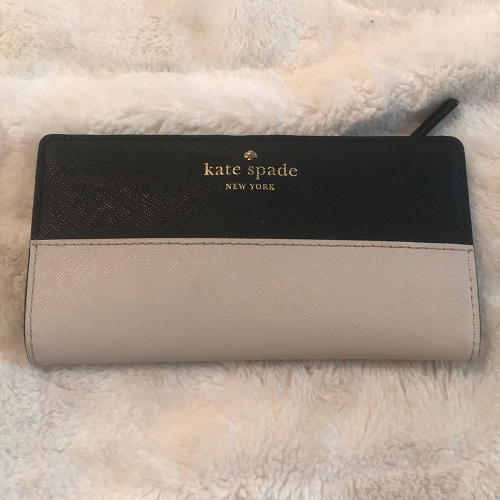 Kate space wallet! Never used! Excellent condition